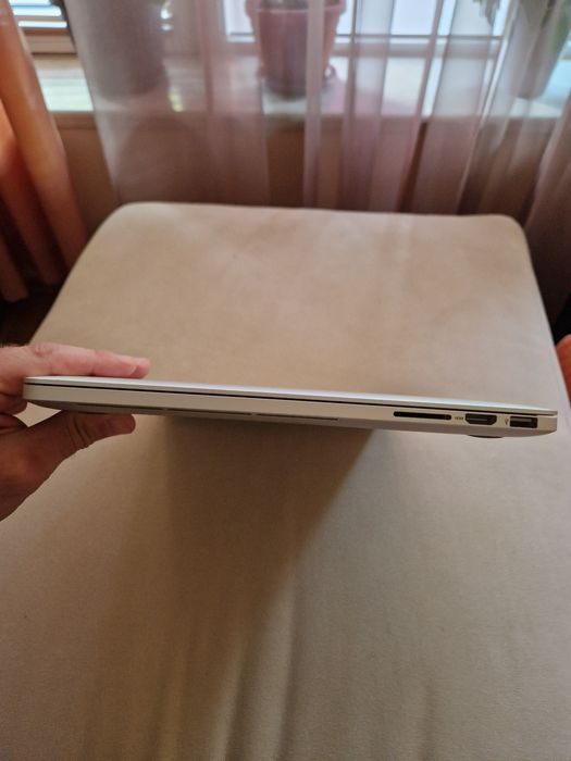 Apple MacBook Pro 15" - 16 GB RAM 2.2 GHz i7 / Макбук Про 15 инча