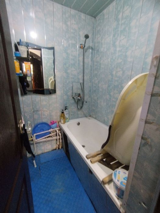 Прадается 2 ком кв 1- этаж куйлюк 4