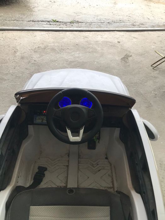 Кола с дистанционо