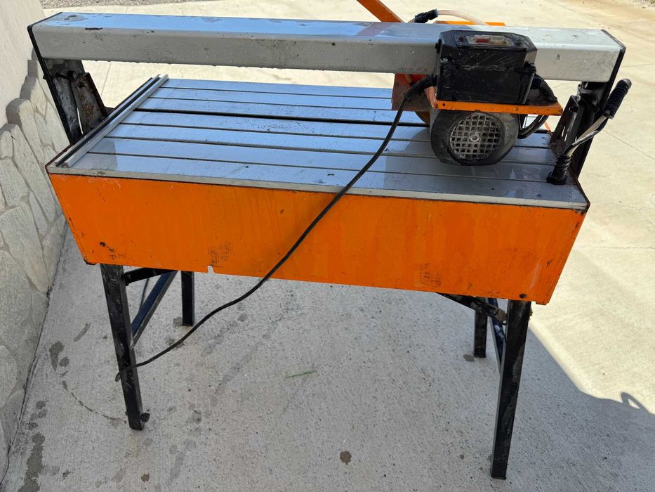 Машина за плочки - PRO 900 W/ 68 sm