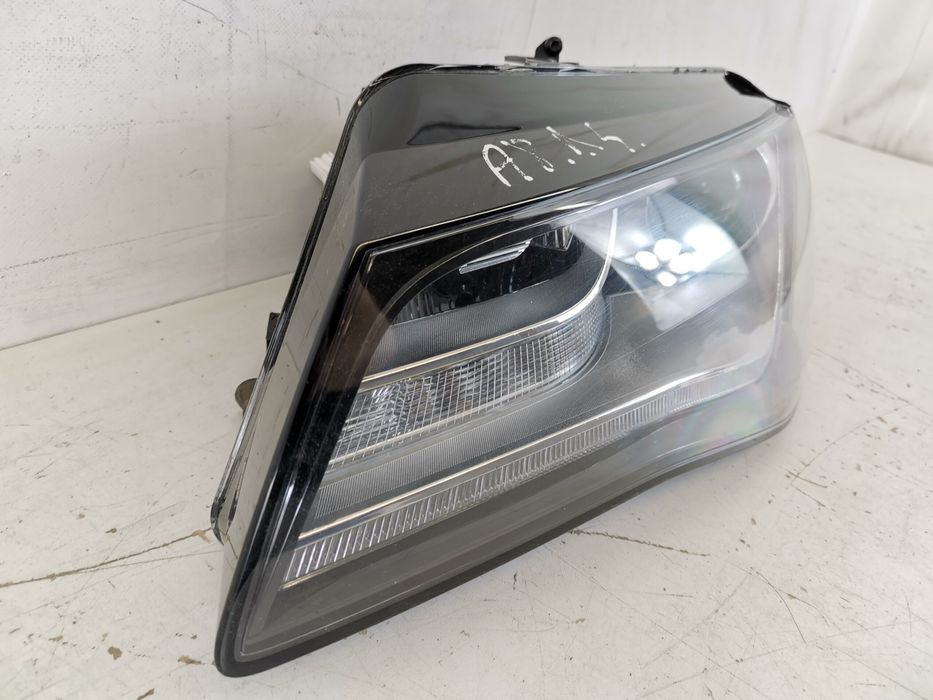 Ауди А8 / Audi A8 Ляв фар с ксенон, оригинален, в добро състояние