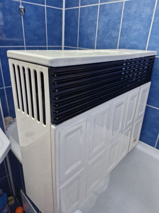 Vând Convector pe gaz