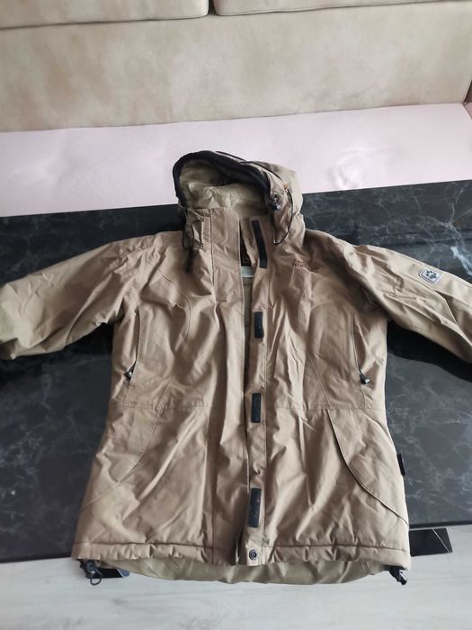 Jack Wolfskin зимно дамско яке