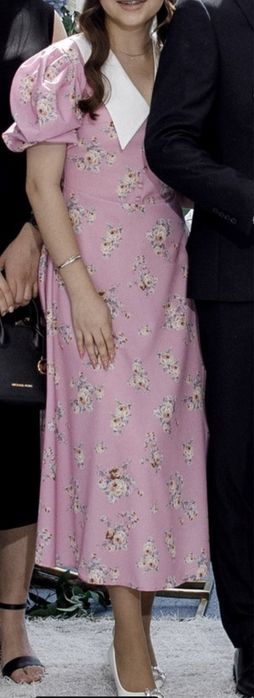 Платье розовое