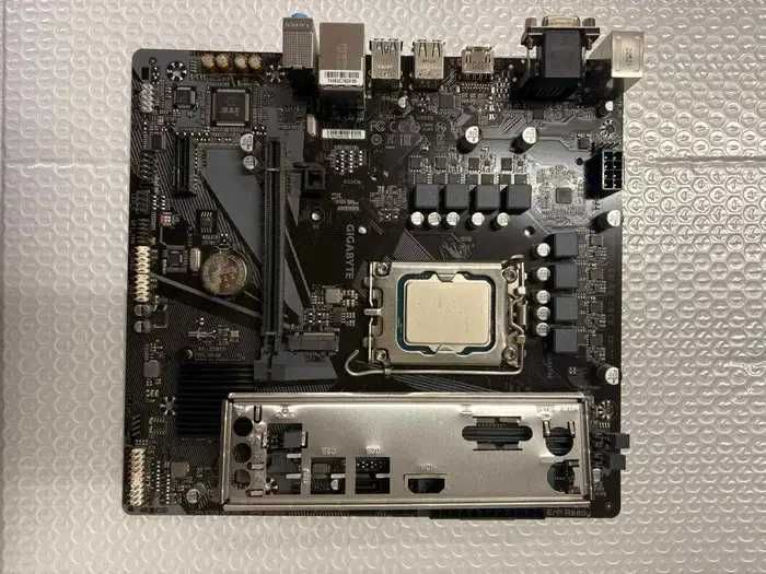 Комплект i3 13100f + h610m