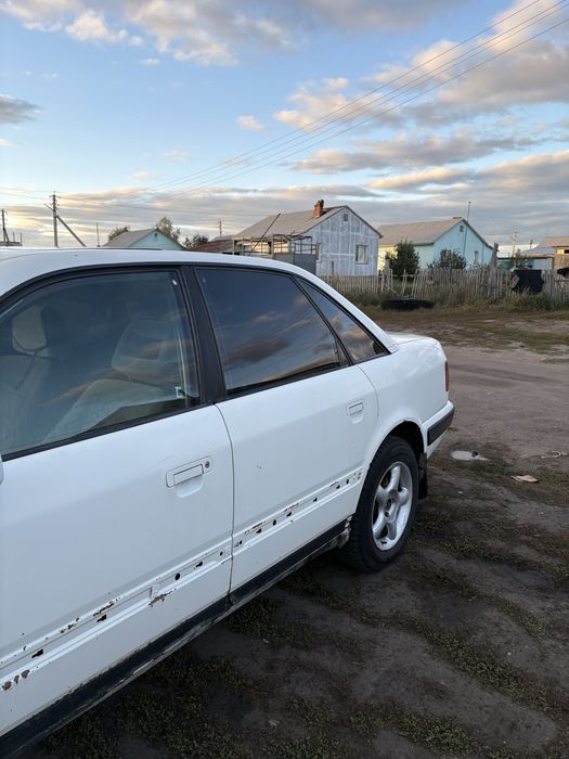 Ауди 100 с4  1991