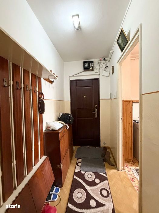 Apartament 2 camere cu balcon zona Vasile Aaron