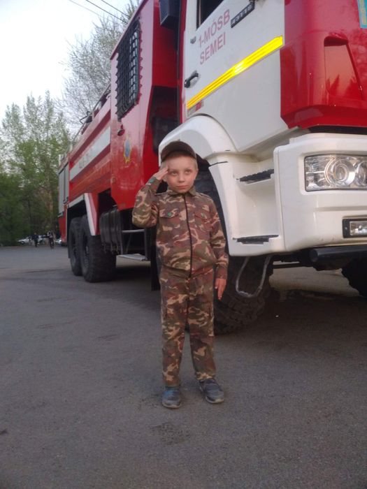 Продам детский костюм