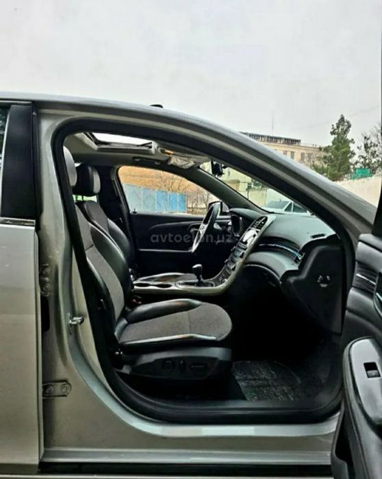 Малибу.1. Позиция.2. Механика. Люк. Краска тоза. Бензин. 2012.