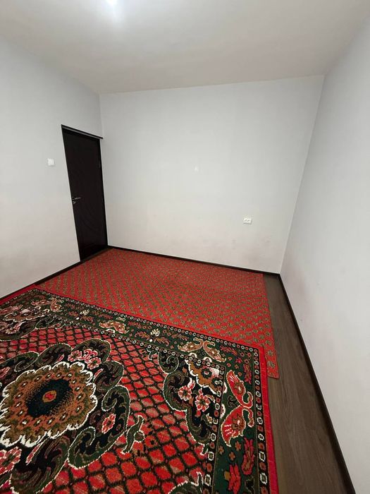 Boʻstonliq tumani Gʻazalkent shaxri Naxalovkada 3-xonalik uy sotiladi