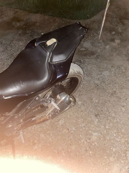 Kawasaki zet 1000 sotiladi