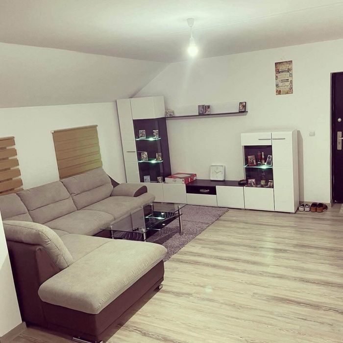 Apartament de inchiriat !