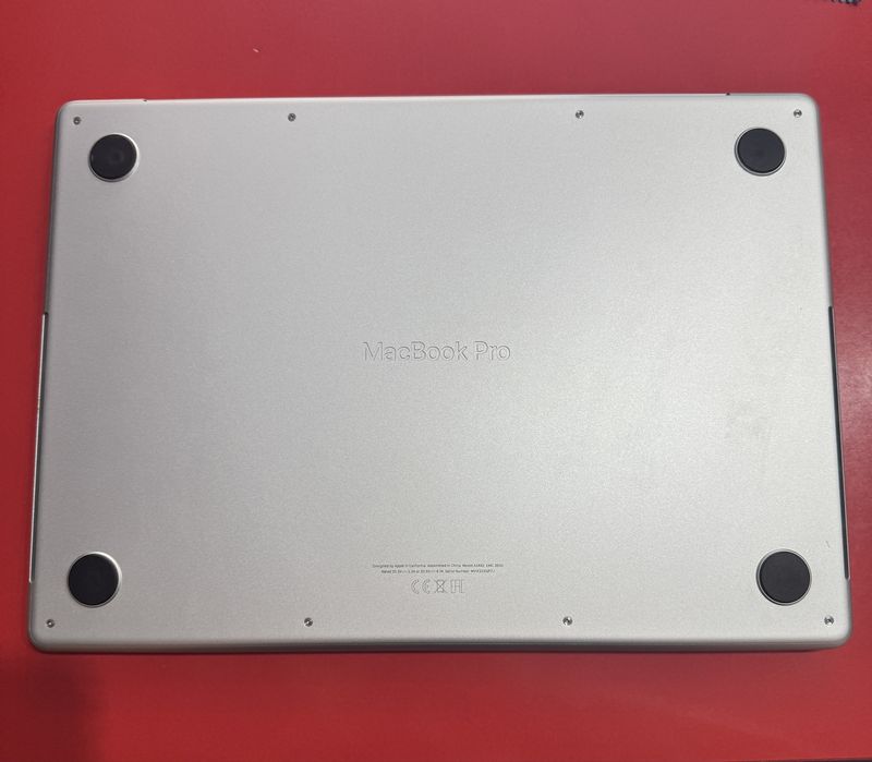 MacBook Pro 14” (2021) – M1 Pro / 16GB RAM / 512GB SSD – Space Gray