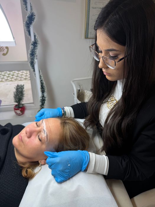 Ламиниране на мигли/вежди