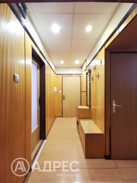 Продава се Тристаен апартамент в Русе, Дружба 3 - 81 кв.м за 1147 €/кв.м - Снимка #8