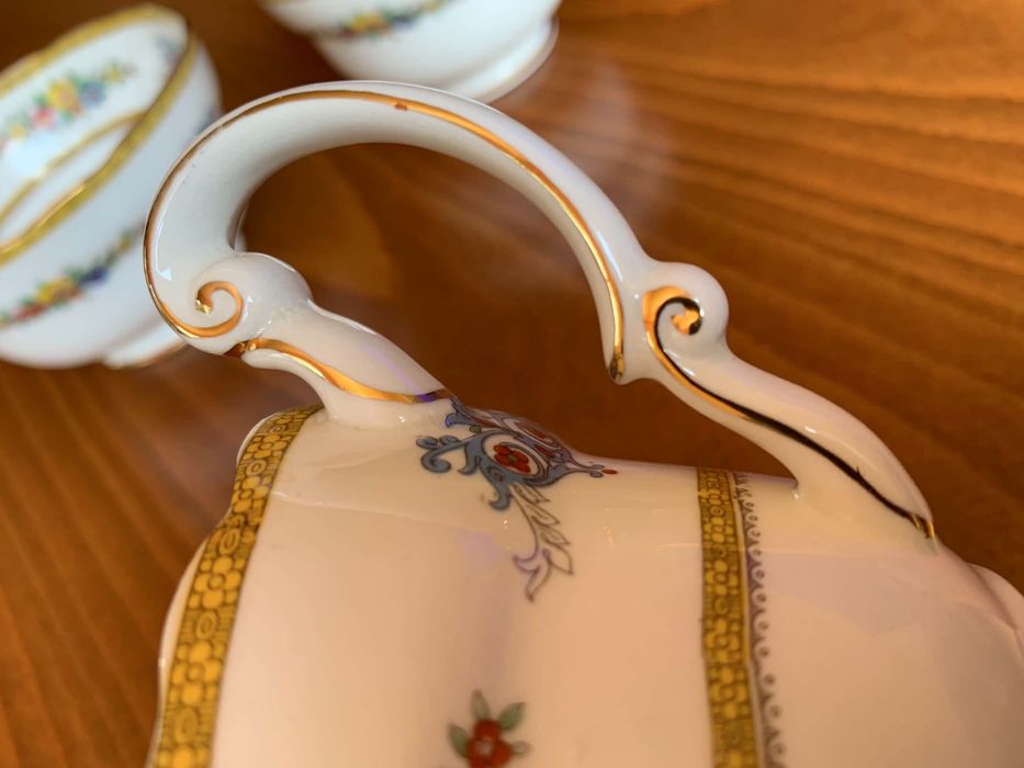 Винтидж английски порцеланов сервиз Paragon Fine China-Made in England