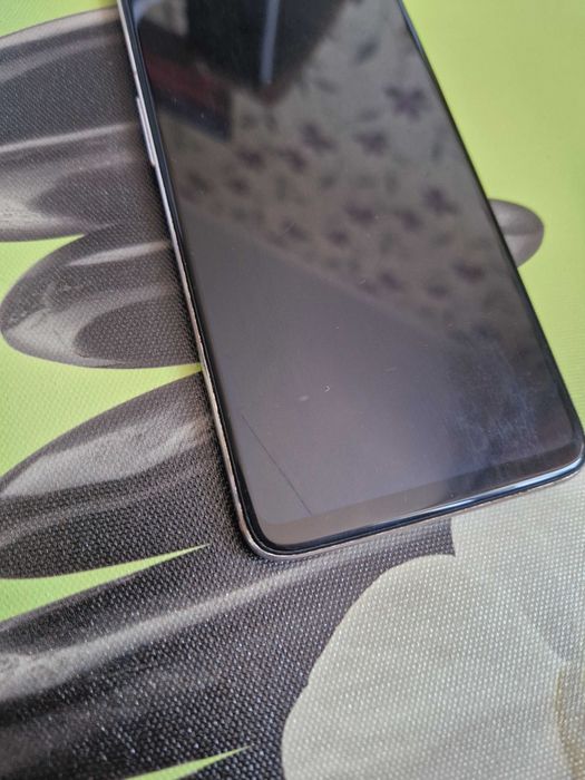 OnePlus 6 - 8GB - 128GB -