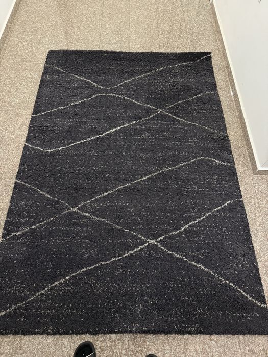 Килим сив/черен добро състояние
