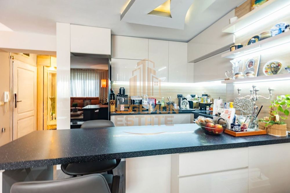 4-стаен, мезонет,  Варна - Спортна зала