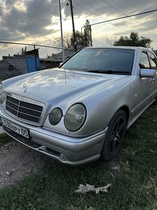 Mercedes-Benz E220 — в хорошем состоянии