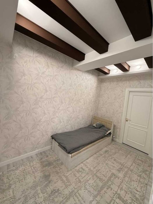 Salamatina, 5/6/10, 103м2 Ориентир: Улица Саламатина; дом 7 срочно !!