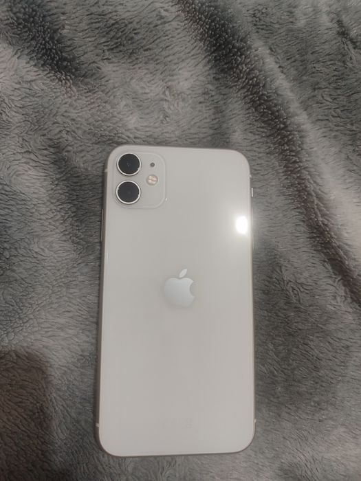 Продам iPhone 11