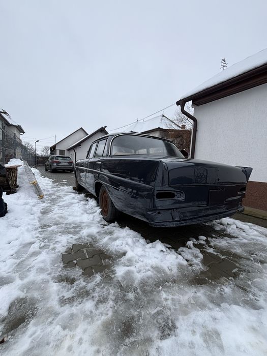Mercedes w110 coada de randunica, heckflosse