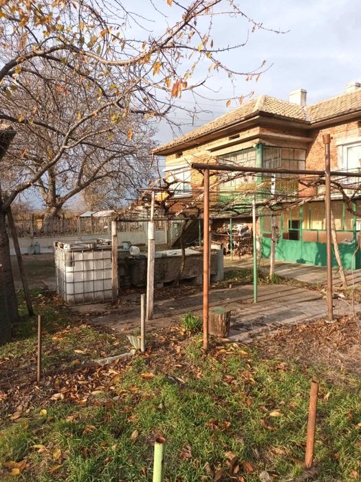 Продава се Къща в Никопол - 230 кв.м за 124 €/кв.м - Снимка #2