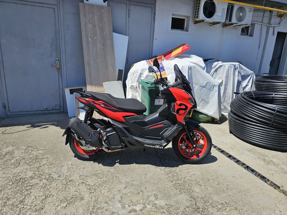 Scuter Aprilia  SR GT  125 nou vs Honda PCX 125, Yamaha NMAX 125
