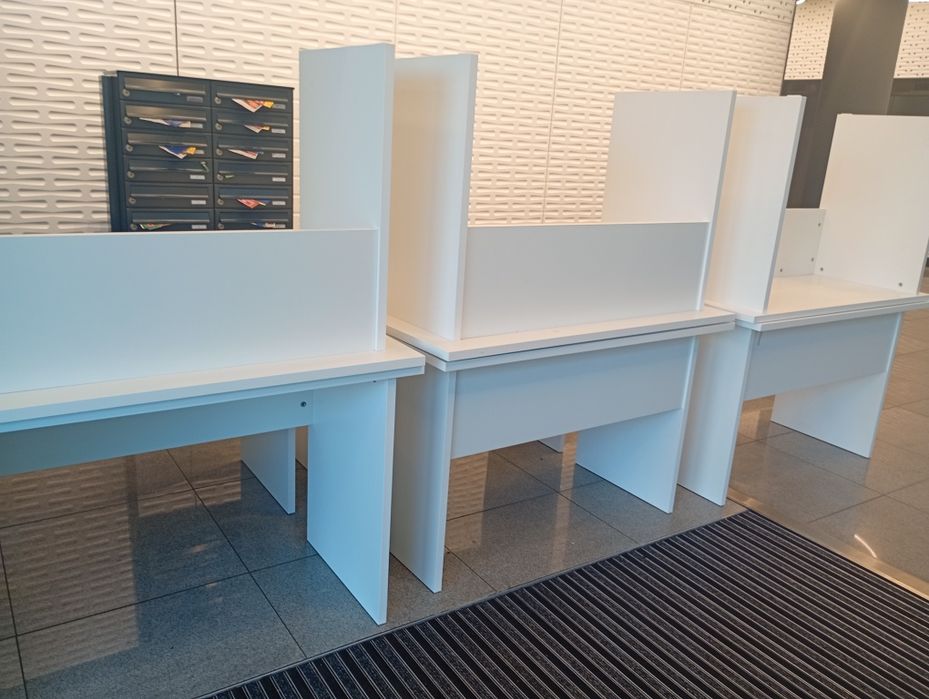 Birouri și scaune pe roți