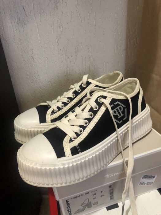 Дамски кецове