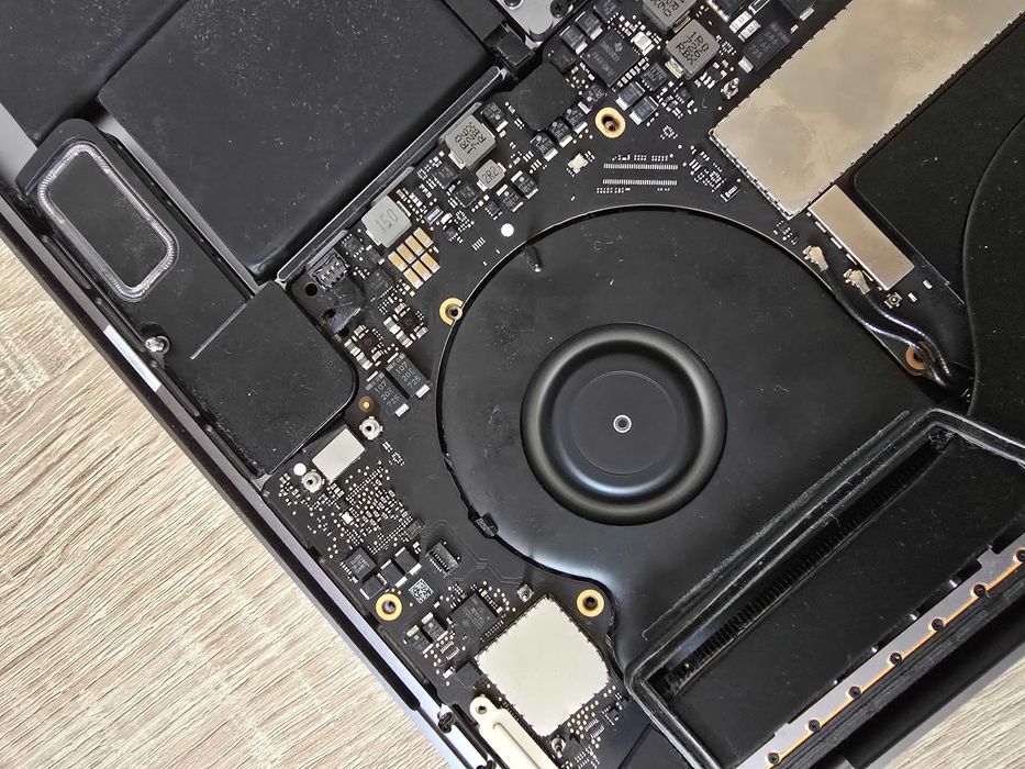 Defect   MacBook Pro (15-inch, 2017)