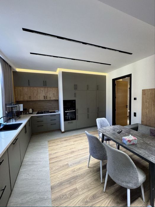 Ойбек Аренда Гаспиталний 4 комнт б уютная квартира в новостройке