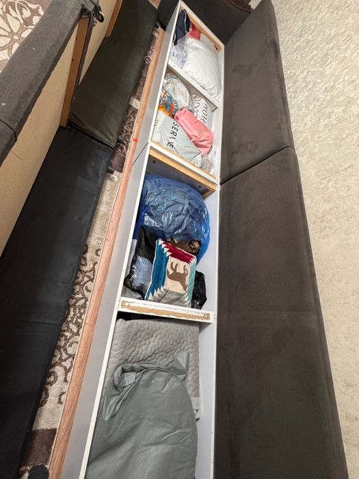 Диван 4-х метровый продается срочно!!