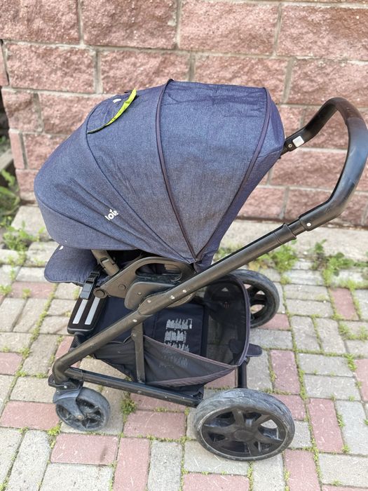 Продам коляску Joie