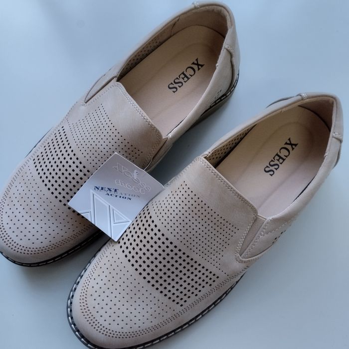 Мъжки дишащи бежови обувки