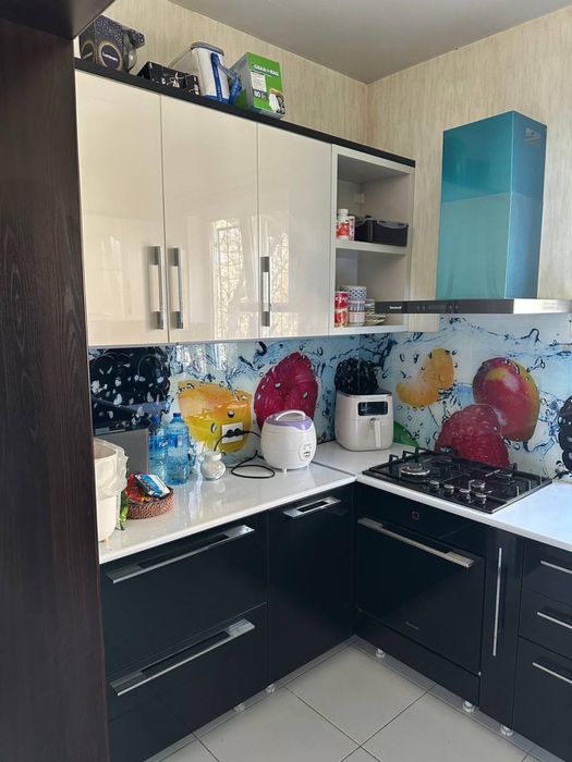 Кухоный гарнитур (кухня)