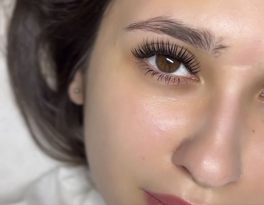 Наращивание ресниц( возможен выезд на дом)