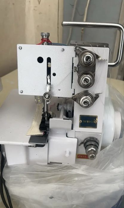 Продам оверлок