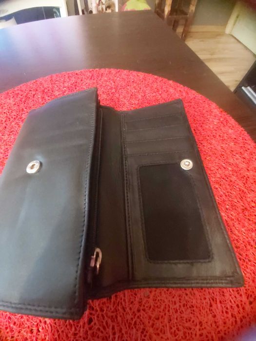 Дамско портмоне естествена кожа, с много отделения