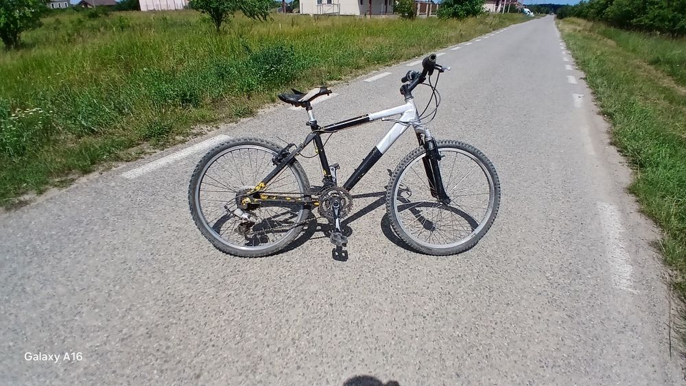 Vand bicicleta bt-win cu roti de 24x1.95 NECESITA RECONDITIONARE!