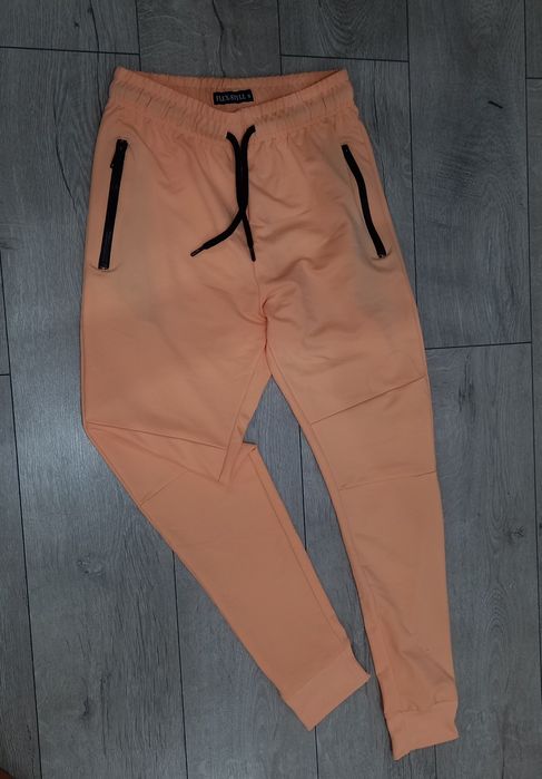 Дамски спортен комплект