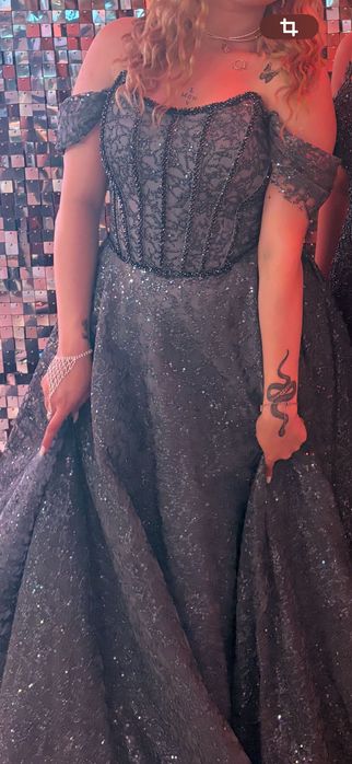 Бална рокля тъмна