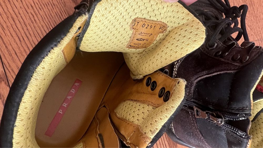 Продам полуботинок от Prada детский Оригинал