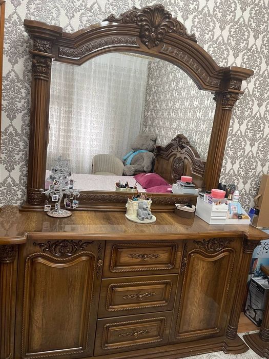 Спальный гарнитур