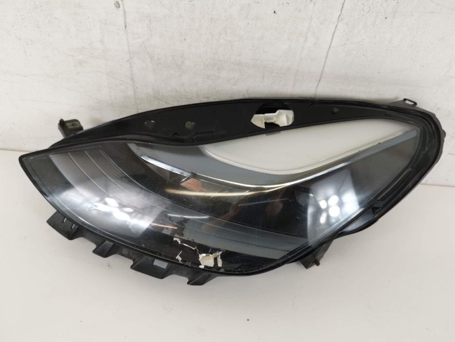 Ляв фар Led Tesla Model 3/Y / Lqv far Led Tesla Model 3/Y Оригинален п