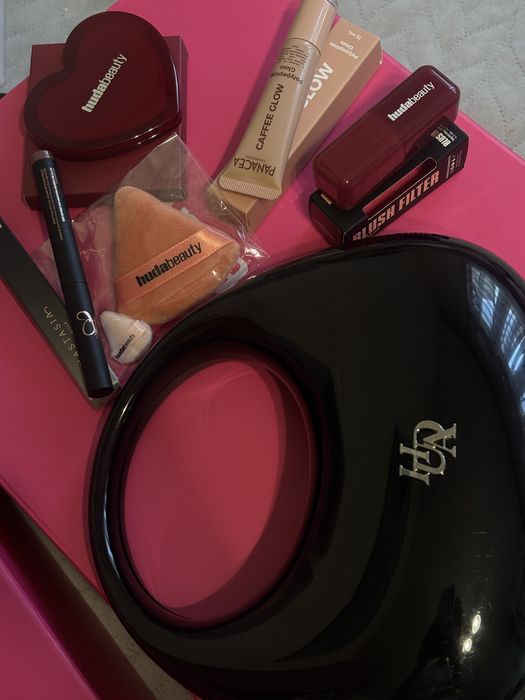 Huda beauty грим лот