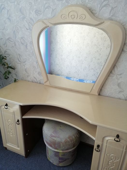 Продам столик, 15т.т