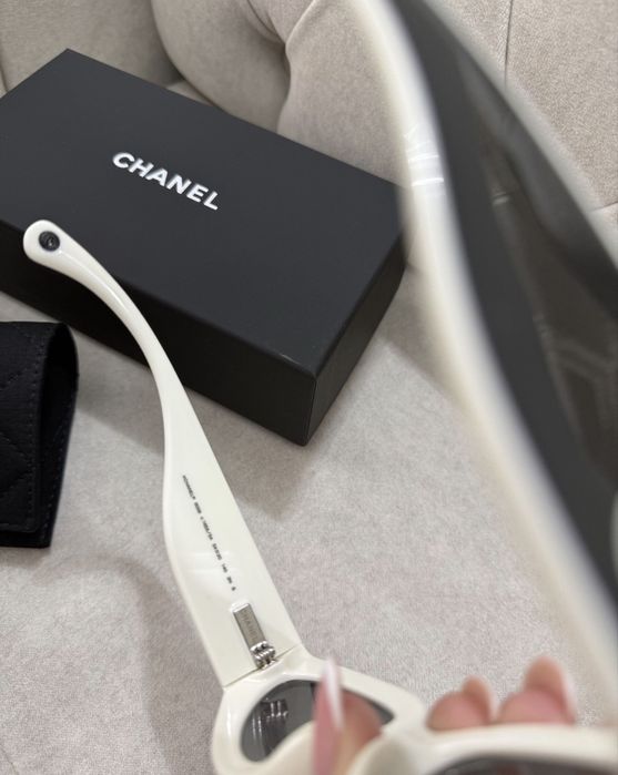 Солнцезащитные очки Шанель