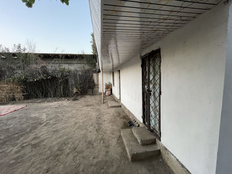 10 сотихли дача 2 хона уйи билан кадастрга улчаб кетишди